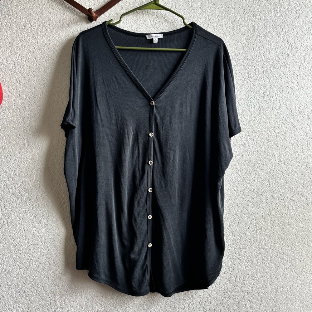 Boutique Button Down Flowy Scoop Top